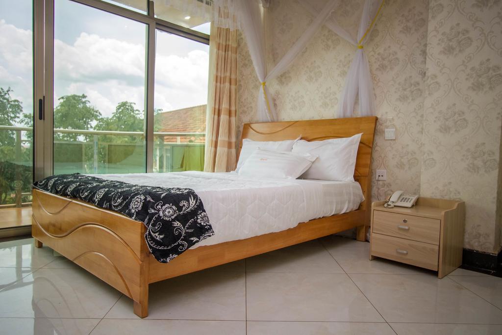 Sal'S Boutique Hotel Кампала Экстерьер фото