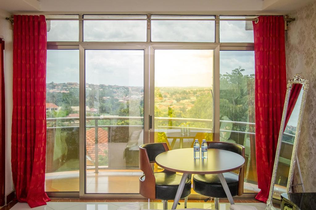 Sal'S Boutique Hotel Кампала Экстерьер фото